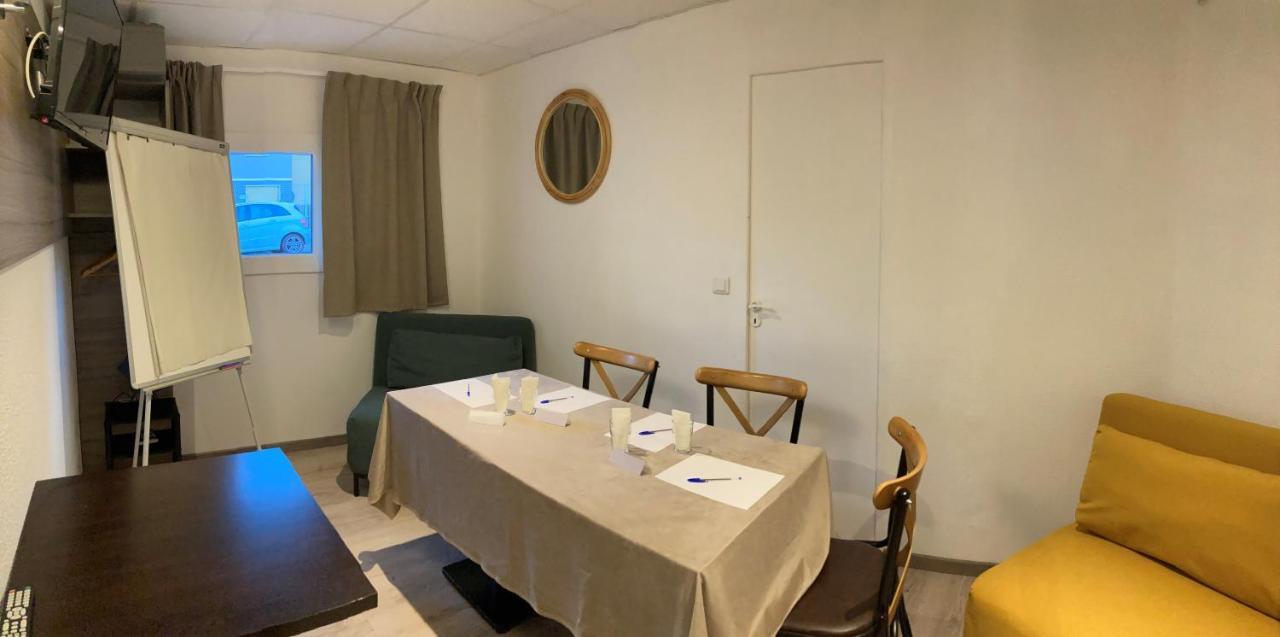 Contact Hotel Marseille Aubagne La Penne-sur-Huveaune Zewnętrze zdjęcie