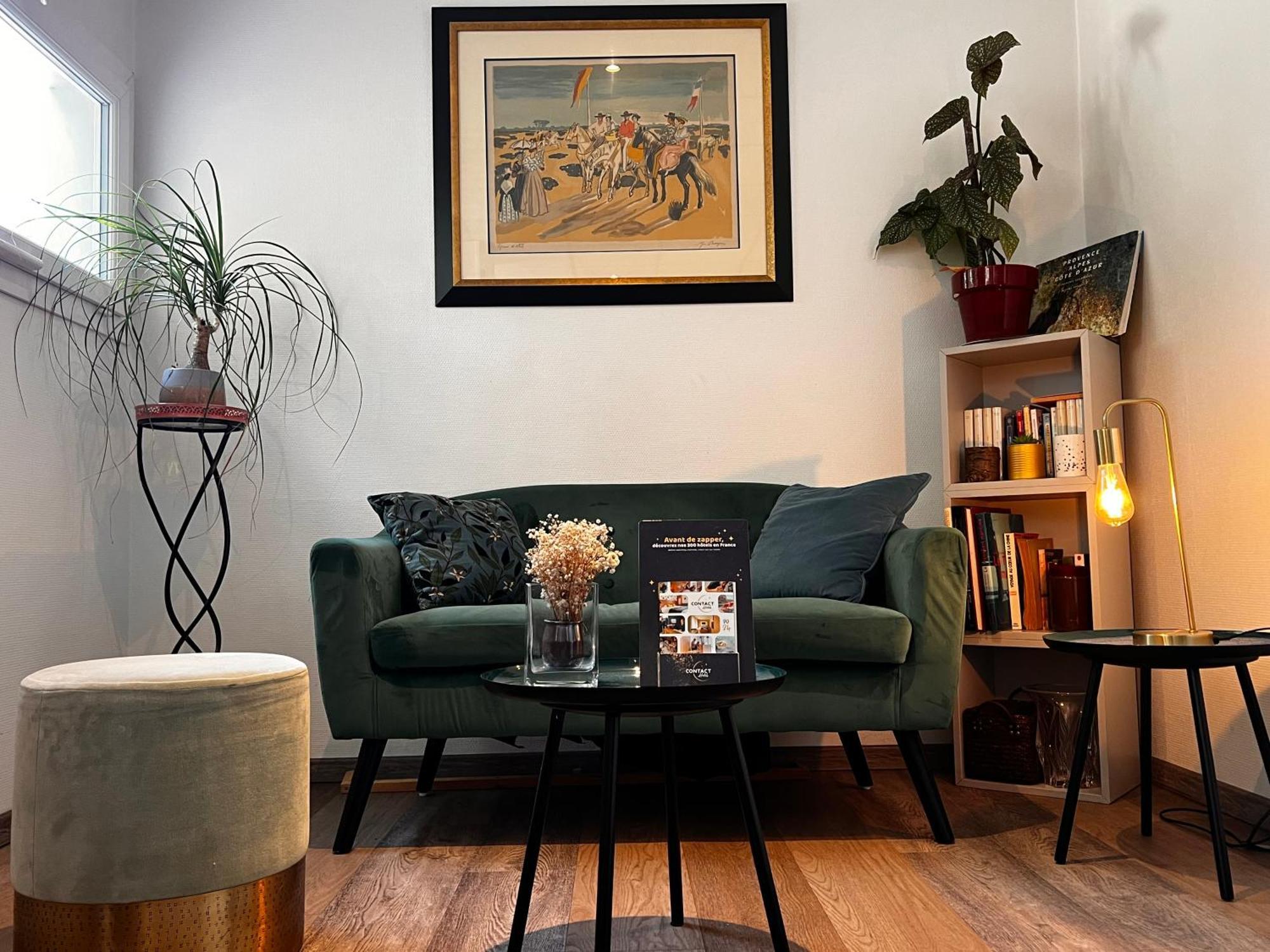 Contact Hotel Marseille Aubagne La Penne-sur-Huveaune Zewnętrze zdjęcie